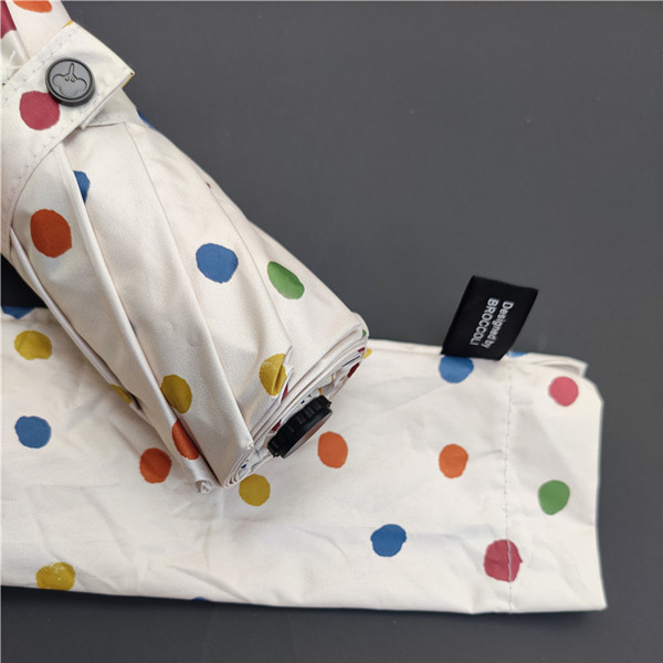 童话世界可爱彩色小波o点折叠高防晒遮阳黑胶雨伞晴雨两用伞UPF50