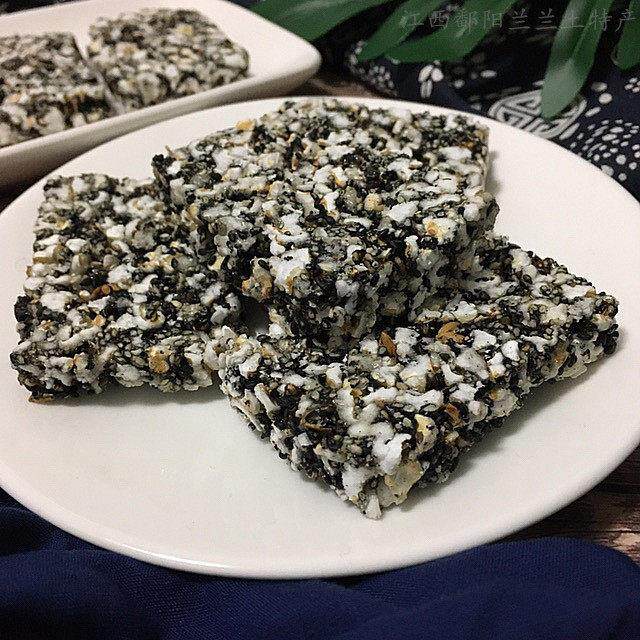 【热卖】江西鄱阳特产黑芝麻爆米花谷爆冻米糖现做 包邮