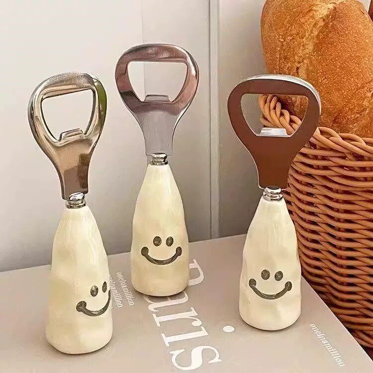 可爱笑脸啤酒开瓶器加厚特厚塑料柄酒瓶起子创意不锈钢开瓶盖神器