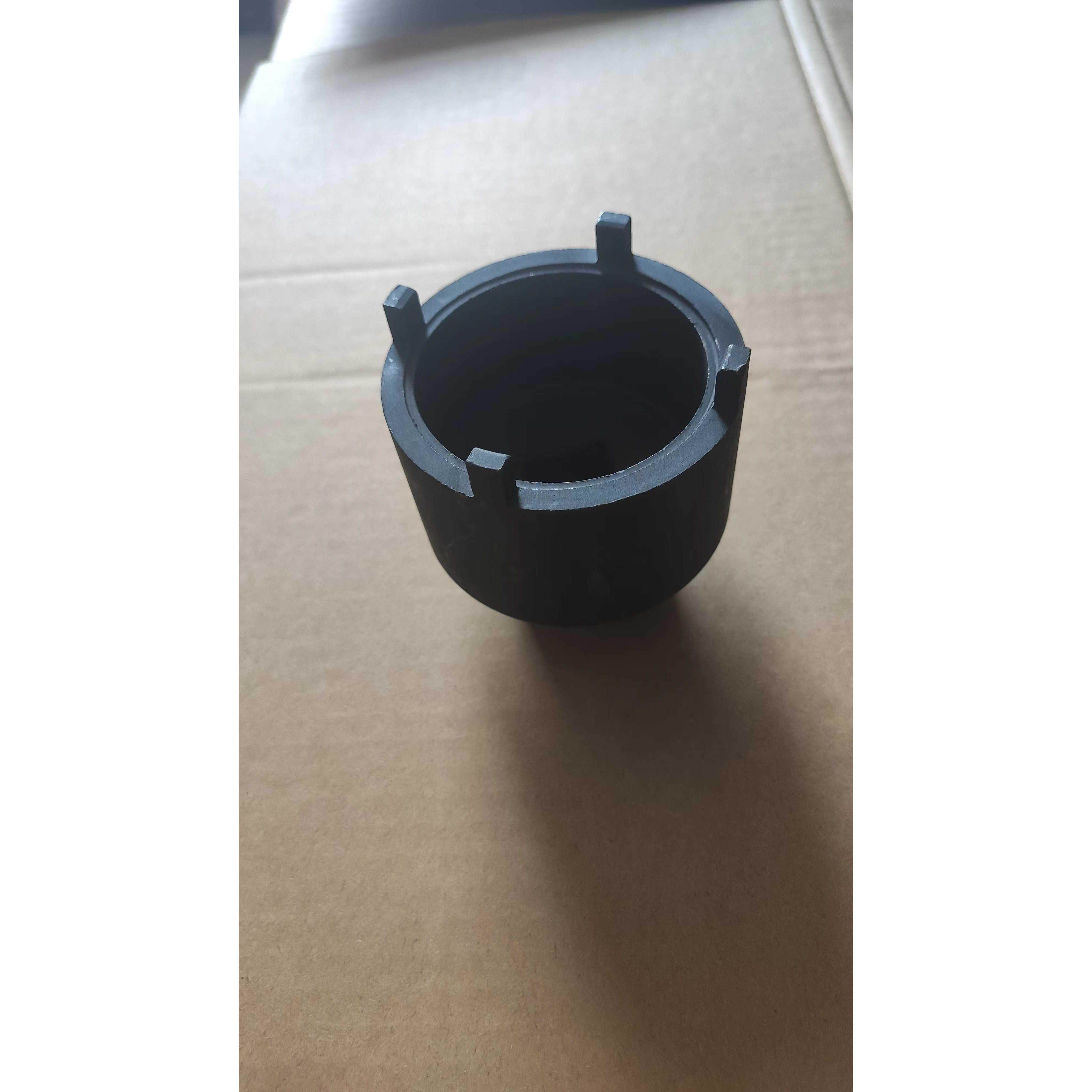 新款依维柯前轮毂轴头转向节螺母拆装扳手轴承专用工具套筒