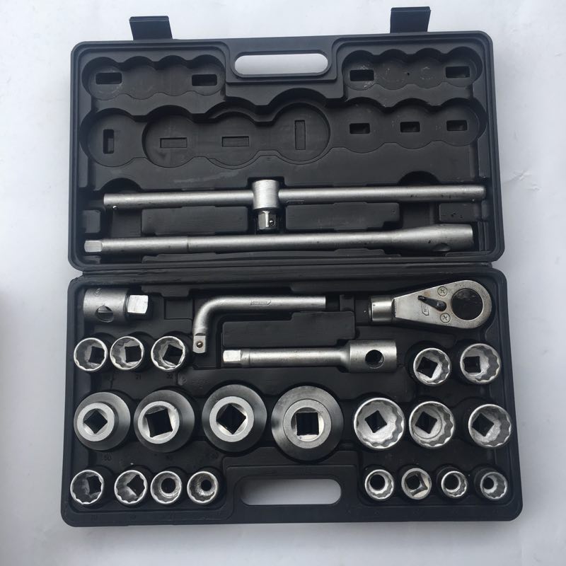 。 26件重型套筒组套组合工具汽车维修工具货车DL1026B