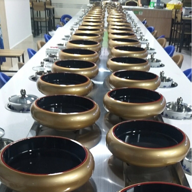 旋转火锅机器烤涮一体回转火锅设备串串麻辣烫火锅设备厂家定 制