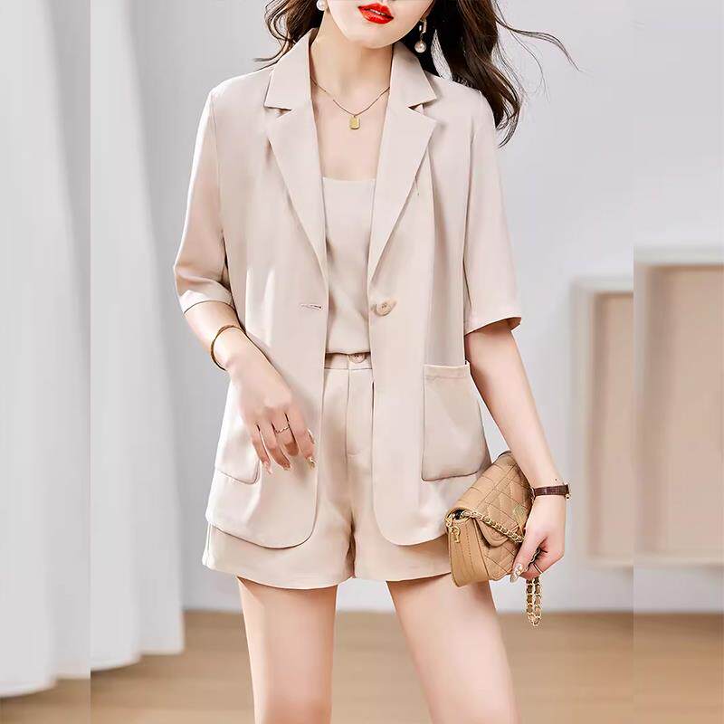 欧洲站休闲西服套装女时尚洋气职业装高级感夏薄款吊带短裤三件套
