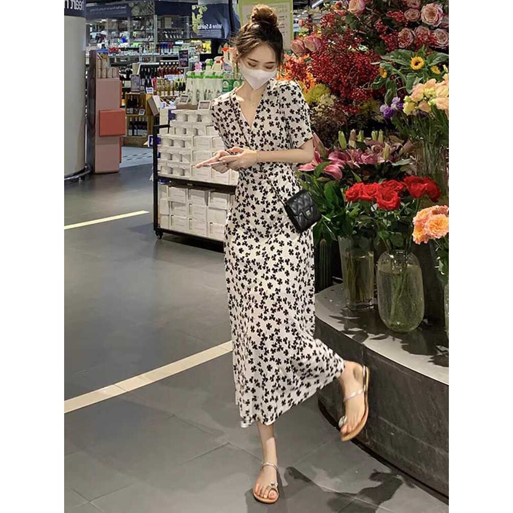 欧洲站新款高级感海边度假三亚旅游名媛气质修身显瘦碎花连衣裙夏