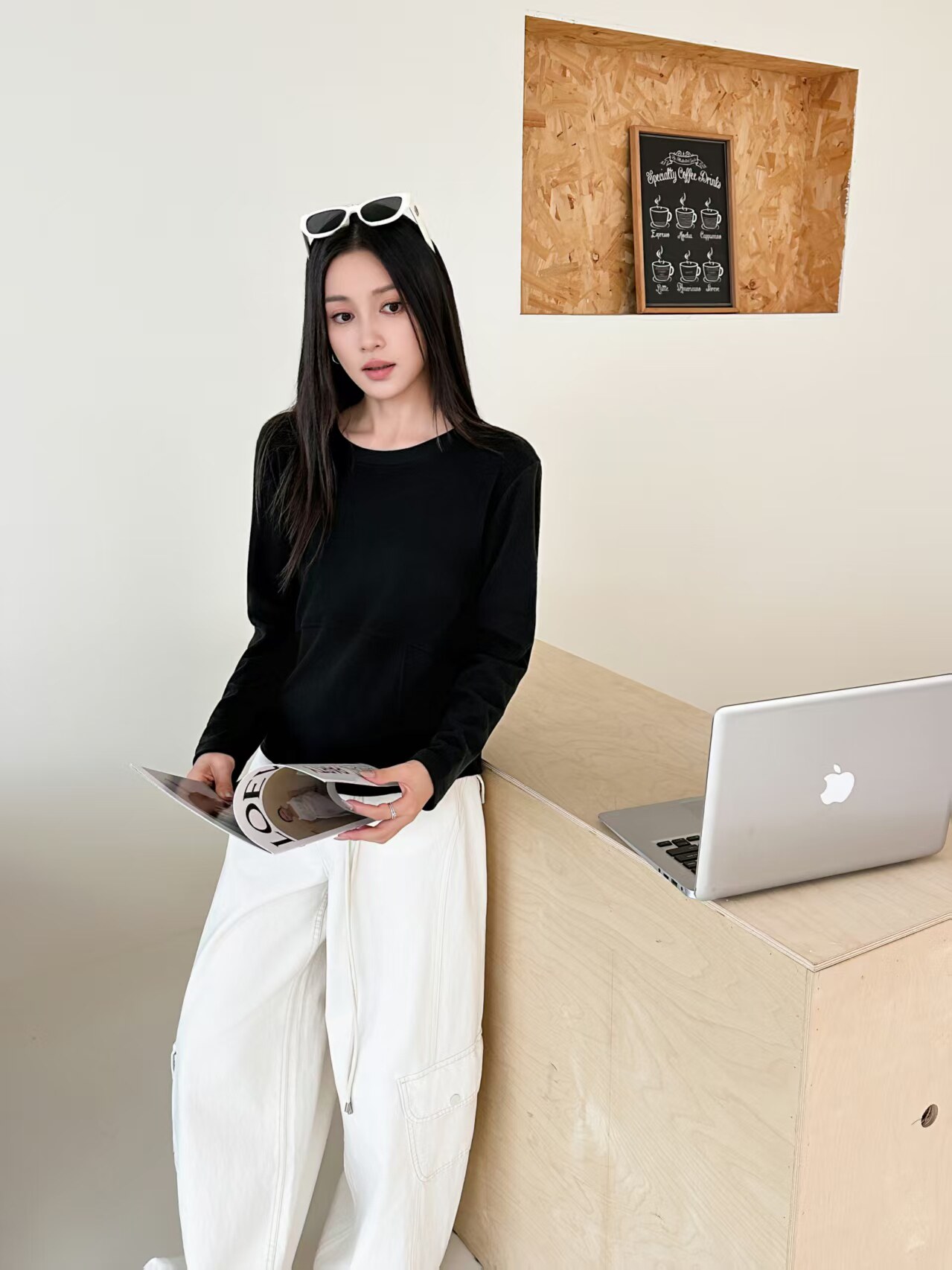 2026初秋韩版宽松上衣设计感纯色百搭常规款大码长袖T恤女打底衫