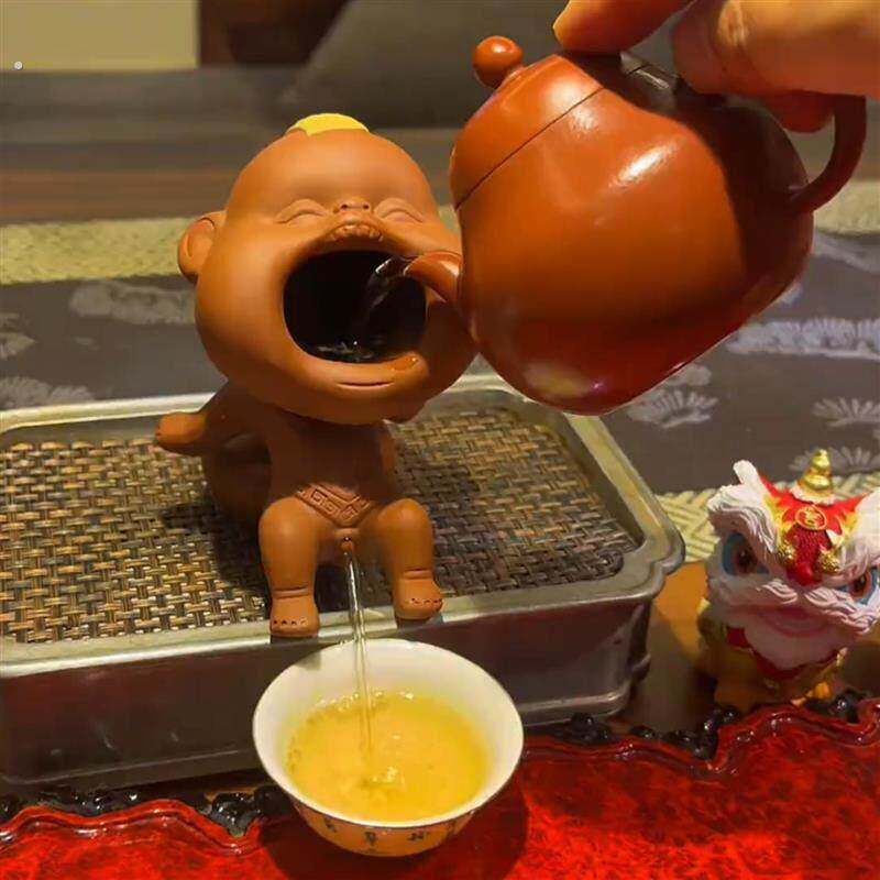 茶宠精品可养摆件2025新款紫砂撒尿娃娃喷水尿童茶漏滤茶器茶玩配