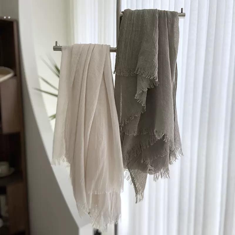 棉麻围巾纯色纱巾丝巾薄款度假旅游防晒空调房披肩女外搭2025新款