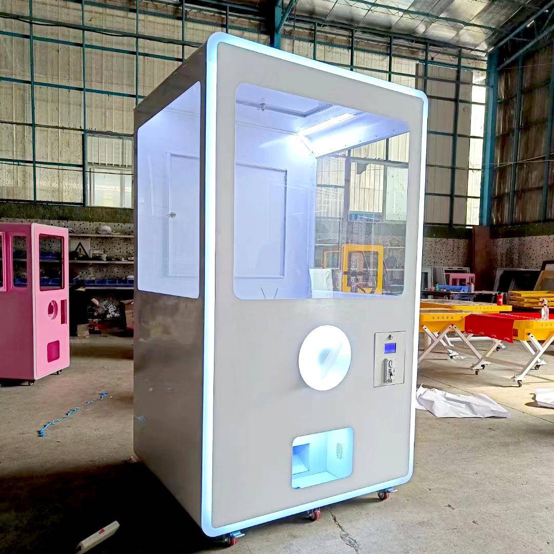 商场网红打卡2米3米超大扭蛋机扫码投币商用大型互动游戏机