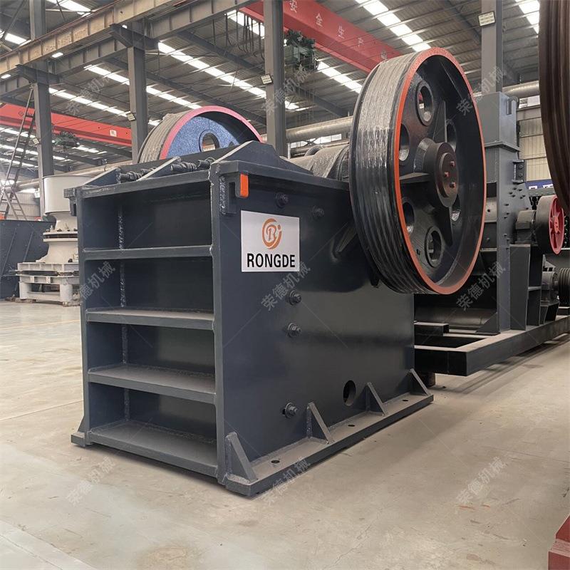 煤矸石鄂式磕石机水泥砖块粗鄂碎石机建筑垃圾移动鄂式破碎机厂家