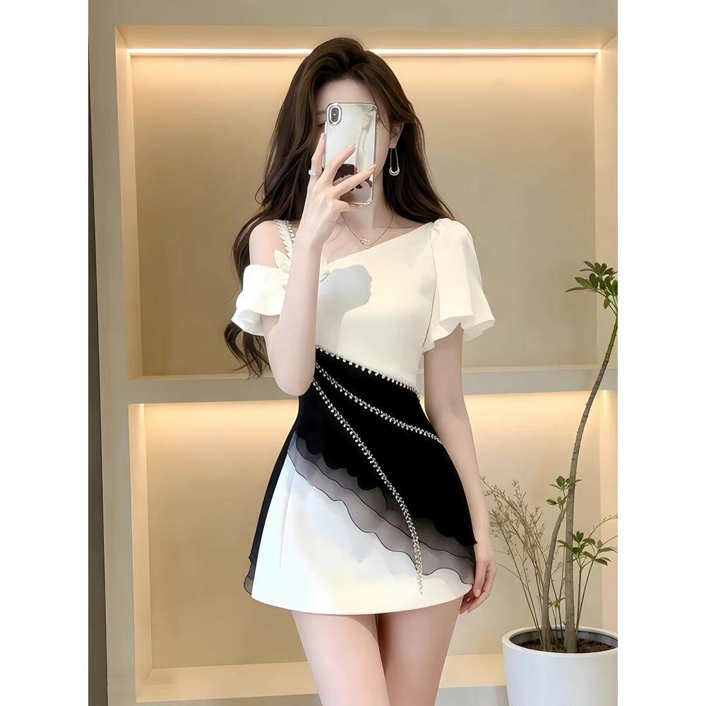 设计感小众斜领连衣裙女2026夏季新款大方得体巨好看气质掐腰裙子