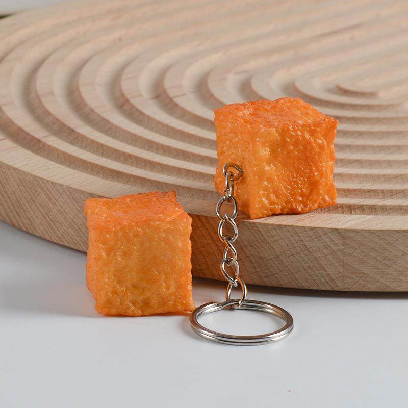 PVC仿真鱼豆腐道具仿真豆腐臭豆腐炸豆腐仿真食物钥匙扣挂件