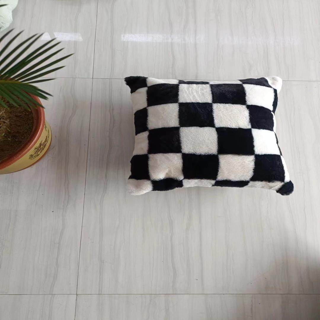 新款直销北欧仿兔毛抱枕双面黑白棋盘格柔软毛绒沙发客厅靠垫套简,居家布艺,抱枕被,淘宝优惠券,粉丝福利购,淘宝优惠卷