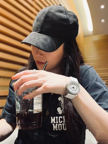 ins赵露思同款鹦鹉螺手表雷轻奢小众方形女表PP镶钻石英硅胶5167