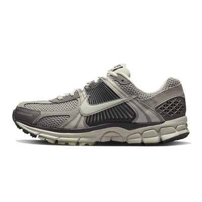 NIKE耐克女子W NIKE ZOOM VOMERO 5运动休闲鞋FB8825-001