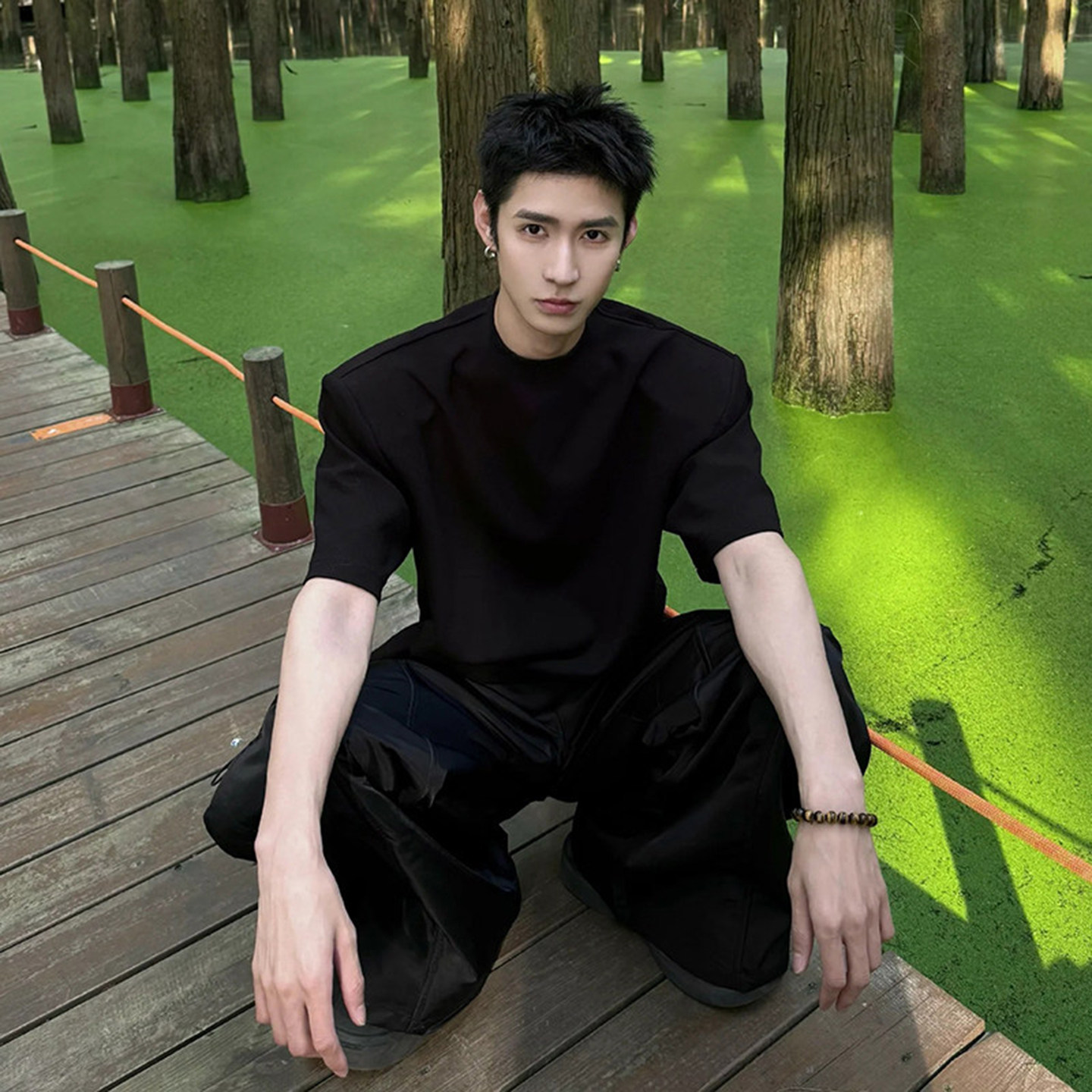 美式痞帅高级感垫肩t恤男夏季重磅小领口短袖基础款正肩五分半袖