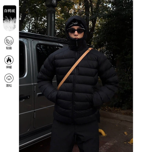 黑色户外轻量化排骨羽绒服男款