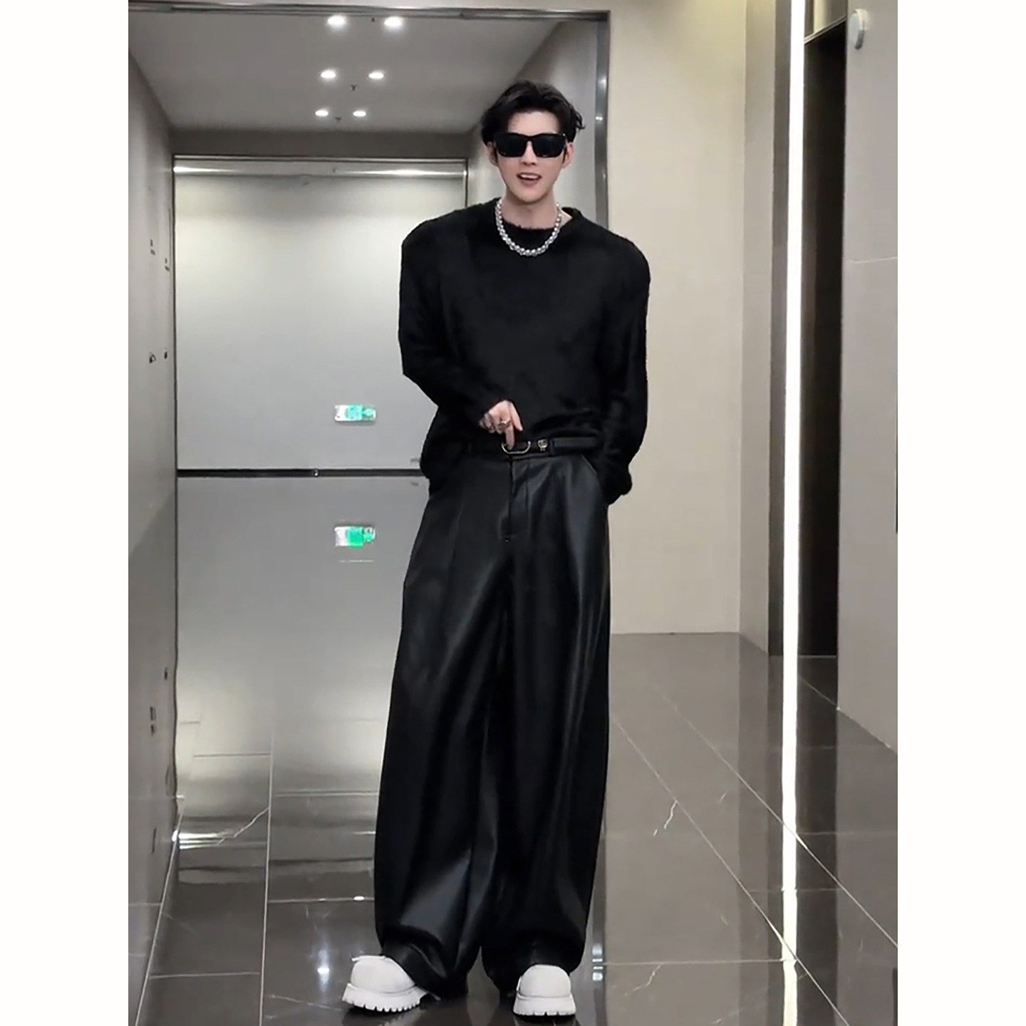 黑色弯刀阔腿皮裤男款秋冬三防