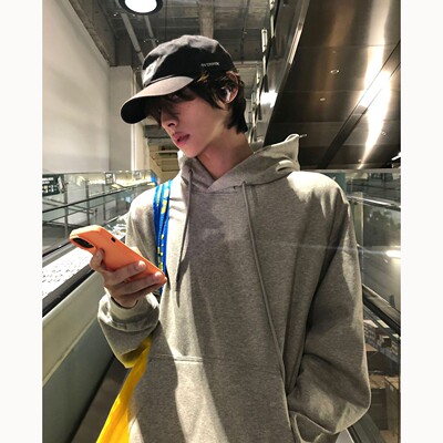 浅灰色重磅连帽卫衣男生秋冬