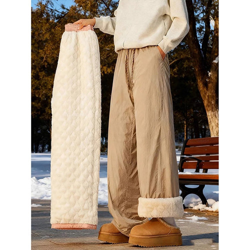 东北雪乡防寒羽绒棉裤冬季雪地裤