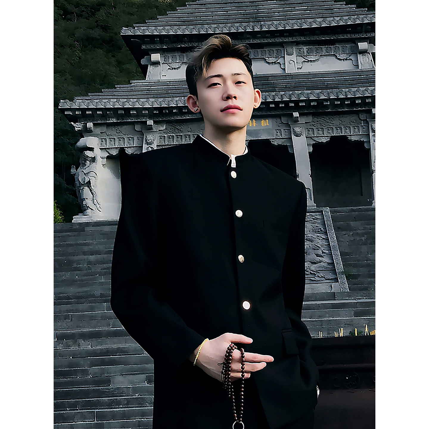 新中式黑色西服外套男生穿搭夹克