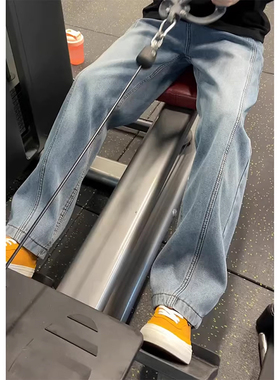 浅蓝色斜切弯刀牛仔裤男款美式vibe潮牌高级感裤子直筒微喇阔腿裤