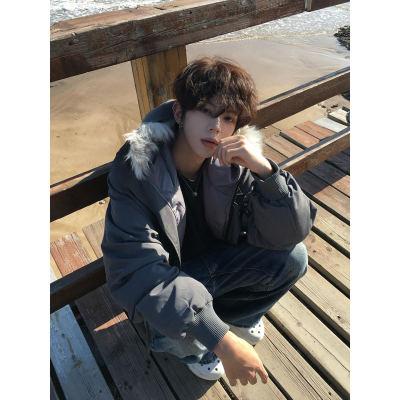 灰色连帽羽绒派克服男款冬季