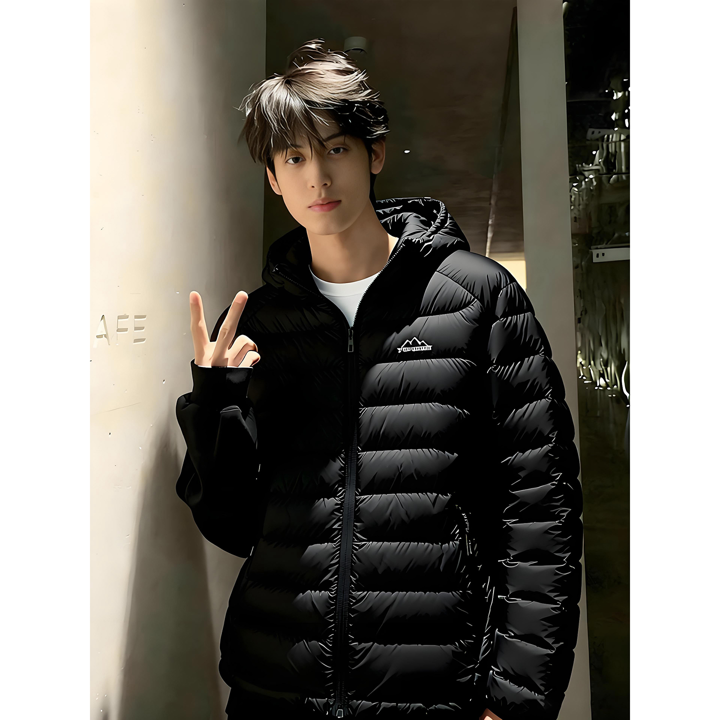 黑色轻便薄款排骨羽绒棉服男冬季