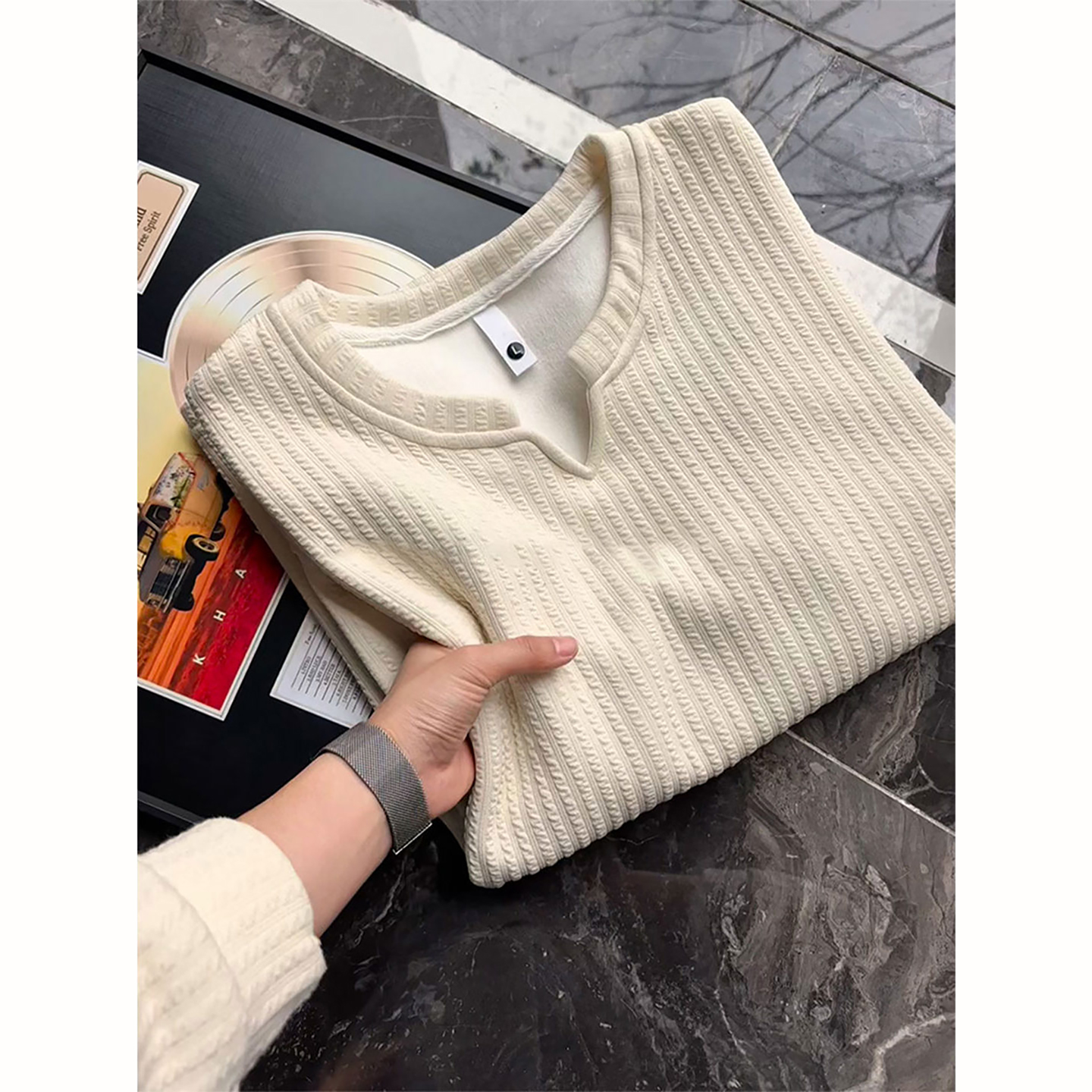 杏色肌理感v领长袖t恤男款秋冬