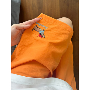 多巴胺橙色速干冰丝短裤男夏季薄款腊肠狗刺绣裤子度假沙滩五分裤