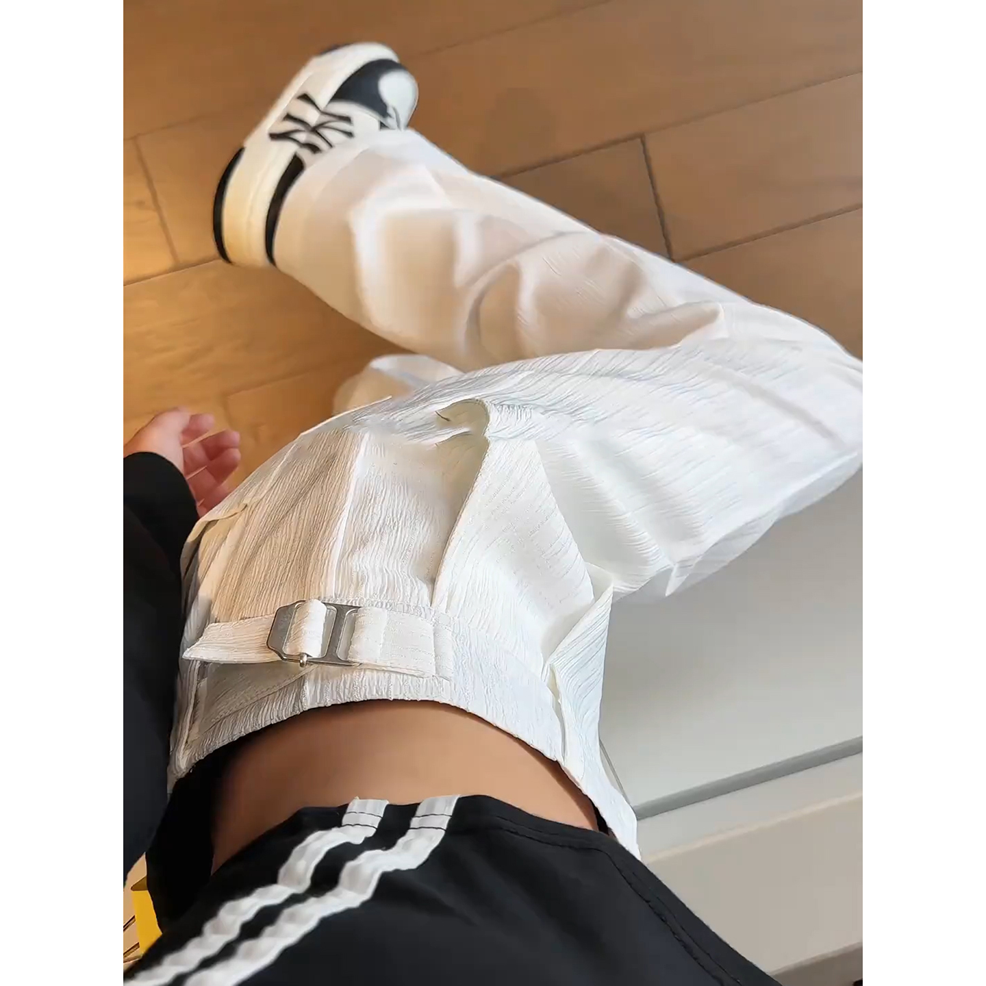 白色肌理感自带腰带西裤男款美式