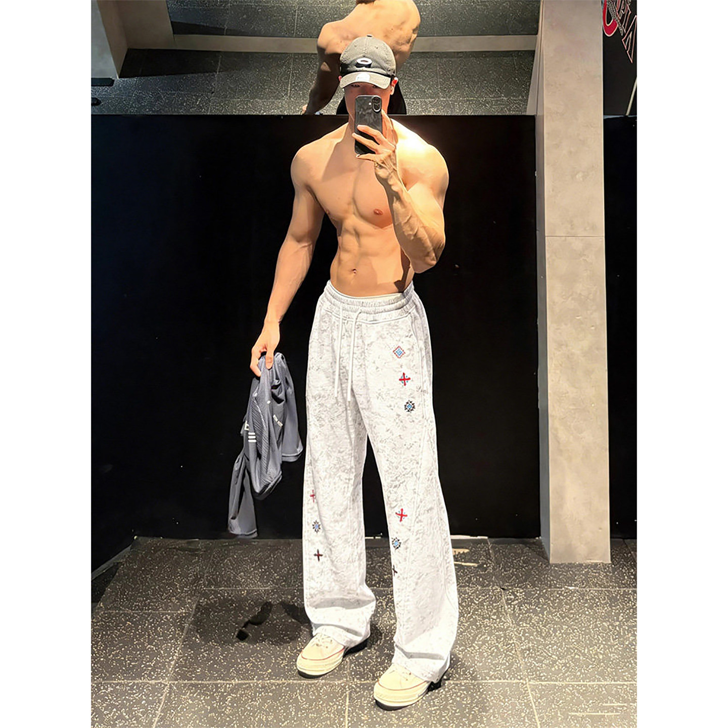 美式扎染刺绣弯刀卫裤男冬季加绒健身运动阔腿裤子直筒垂感脏脏裤,男装,休闲裤,淘宝优惠券,粉丝福利购,淘宝优惠卷