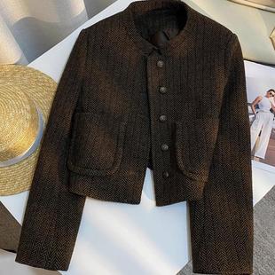 深咖色人字纹羊毛呢短外套女秋冬小众设计感复古流行小个子上衣