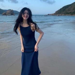 欧洲站海边度假绝美裙子2025超仙女显瘦显高蓝色吊带连衣裙女子夏