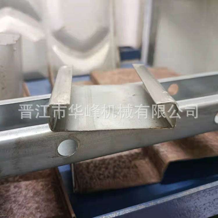 不锈钢C型钢设备 C型钢辊压机器 手摇换型 操作简便