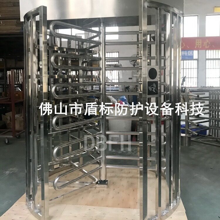 厂家供应防止逆转向三叉栏杆 不锈钢栅栏道闸全高闸单向人行通道