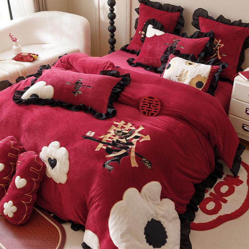 秋冬保暖牛奶绒婚庆四件套刺绣红色结婚被套珊瑚绒床单1.8米床笠