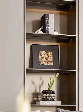 轻奢中式现代样板间展示柜陈列搭配装饰艺术皮革鎏金布艺挂画装饰