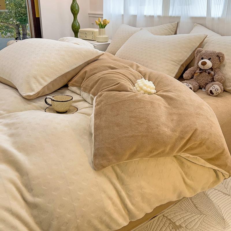 牛奶绒四件套秋冬加厚保暖恒温双人纯色简约雕花绒被套裸睡不掉毛