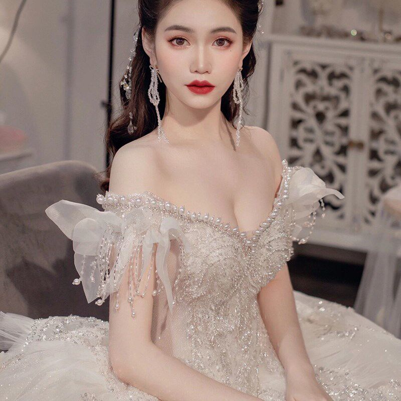 高货一字肩轻婚纱礼服202新款新娘主婚纱小个子重工大码孕妇2024