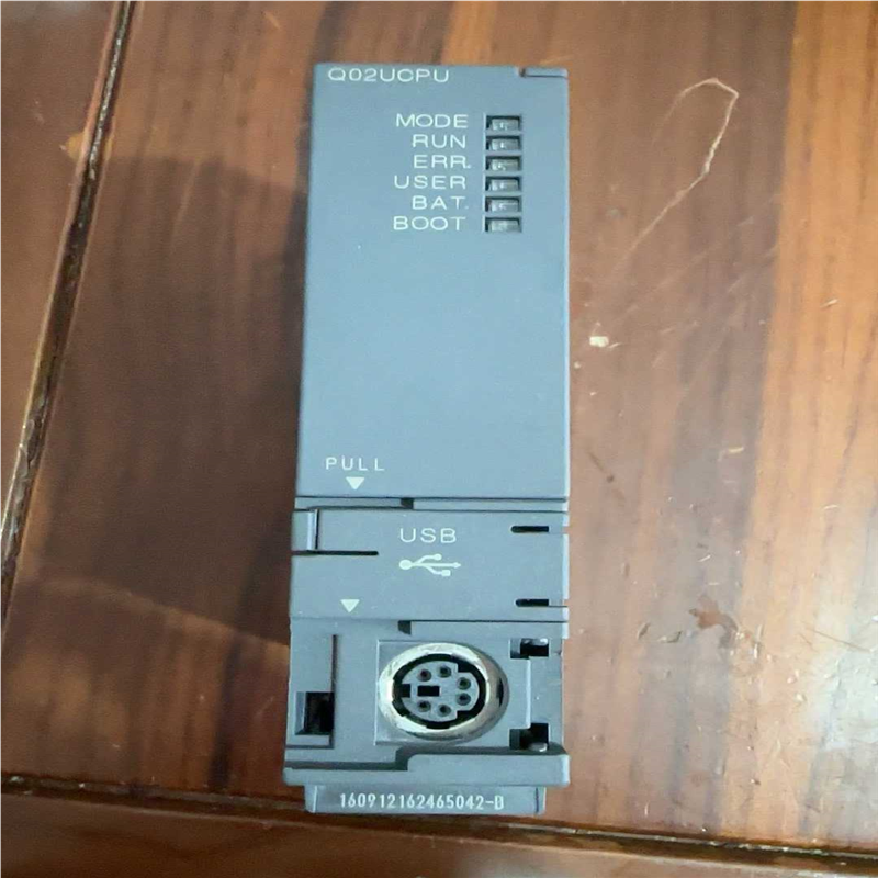 三菱Q系列PLC   Q02UCPU    1个（咳咳电子）