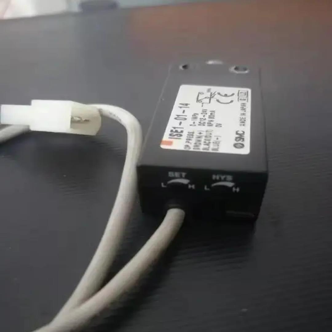 SMC压力开关ISE1-01-15 ISE1-01-14CL ISE1-01-14L ZSE1-01-15-55