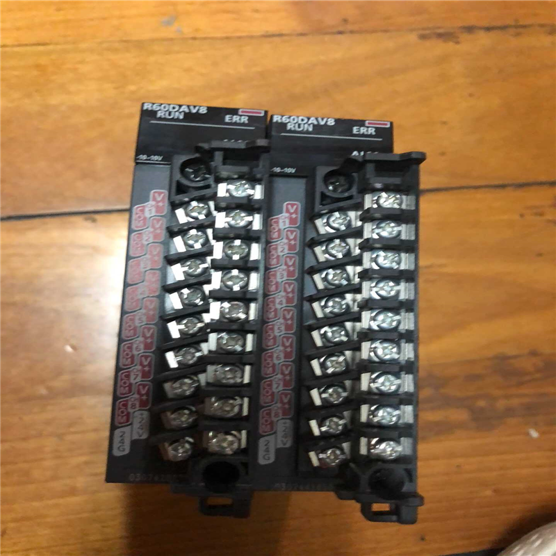 询价-~三菱原装正品模块R60DAV8两台，实物图，全新原装正品，成