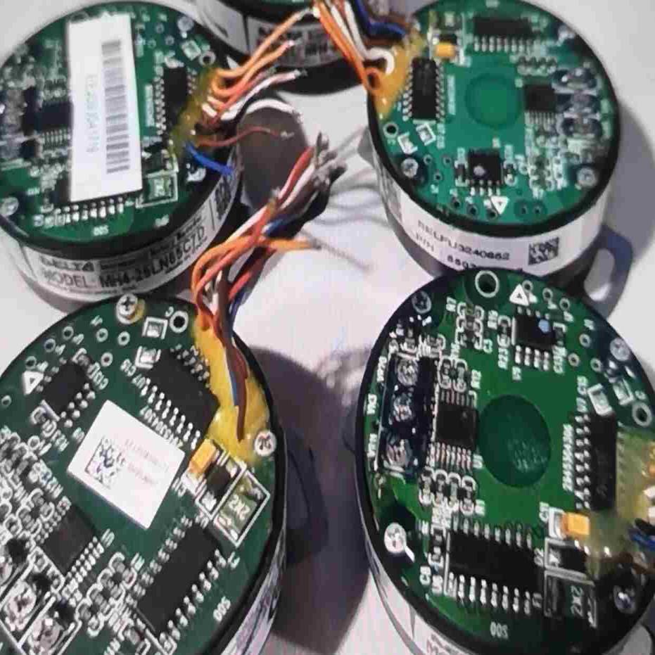 MH4-25LN65C7D    台达编码器，件，成色好【侨报商行】