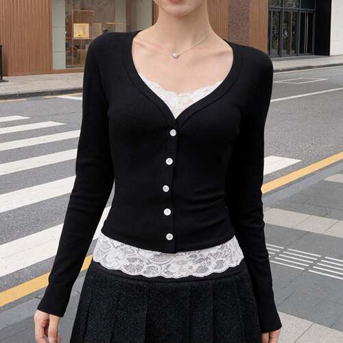 Women's Colorblock Contrast Lace Button Down Henley T-shirt