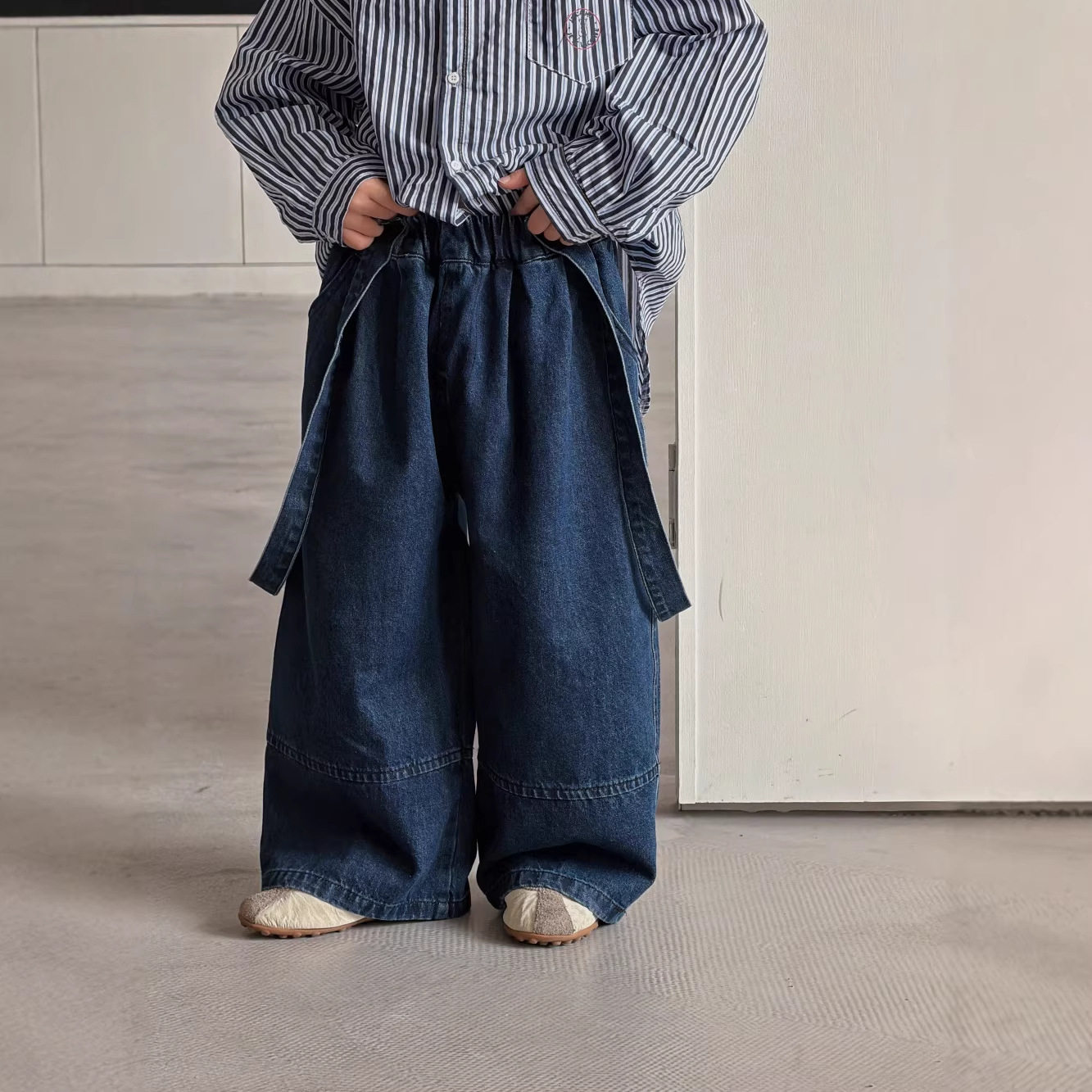 春季韩版儿童牛仔背带裤男女中小童休闲百搭牛仔裤宝宝纯色长裤子