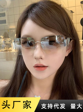 2025新款复古欧美辣妹风墨镜网红街拍凹造型Y2K高级感大框太阳镜