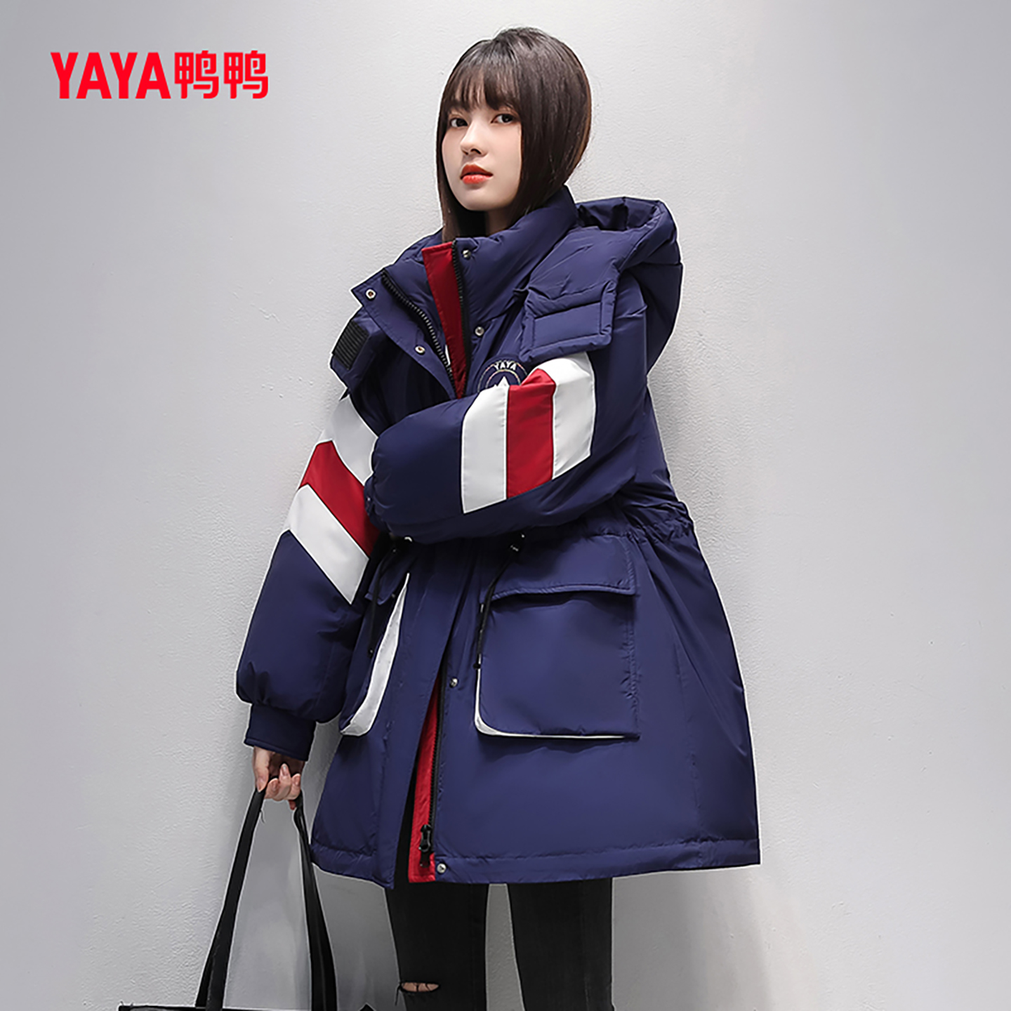 鸭鸭羽绒服女大口袋时尚2023外套