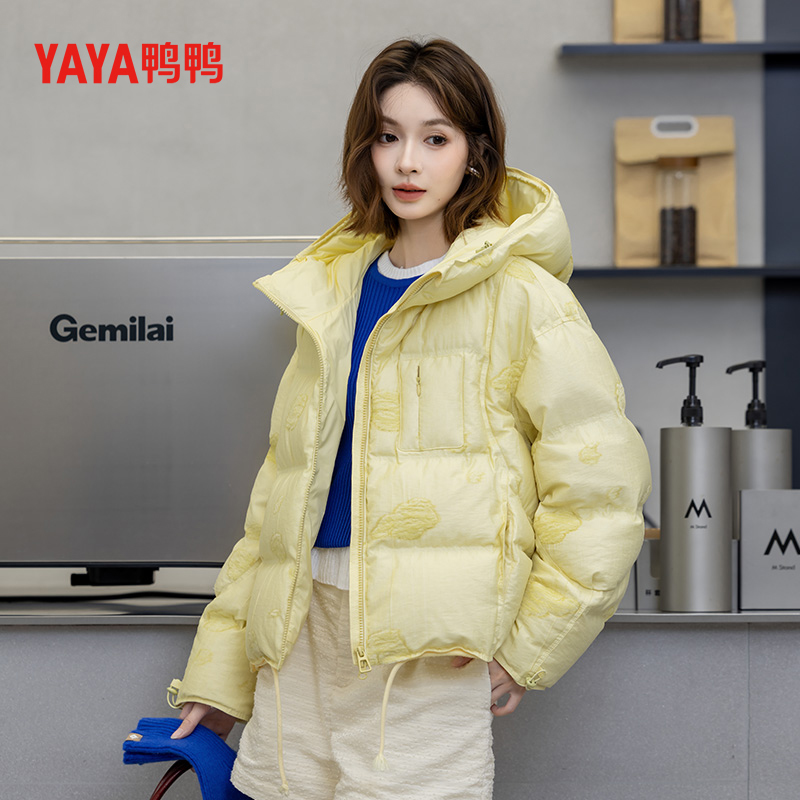YAYA鸭鸭羽绒服女2025冬季新款短款爆款宽松小个子图案连帽厚外套