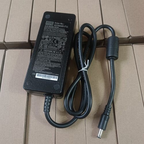 全新台湾明纬GST60A05-P1J 5V6A 30W 3插适配器  送电源线5.5*2.1