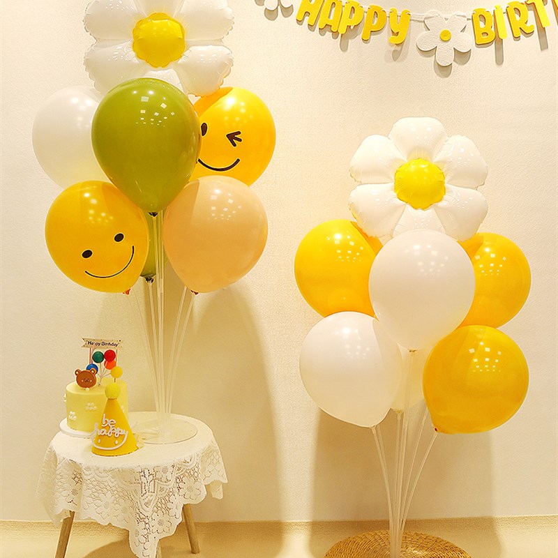 速发桌飘气球野餐宝置生日布宝拍照道具桌面摆摊周岁场景装饰